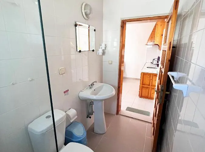 Ξενοδοχείο με διαμερίσματα Ege 4*