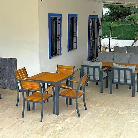 埃格公寓式酒店 4* 亚力卡瓦克